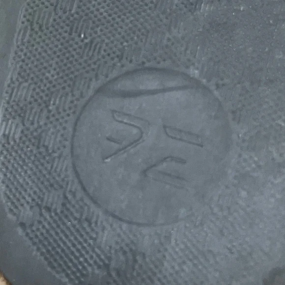 Gucci Rubber Slides - Picture 9 of 11